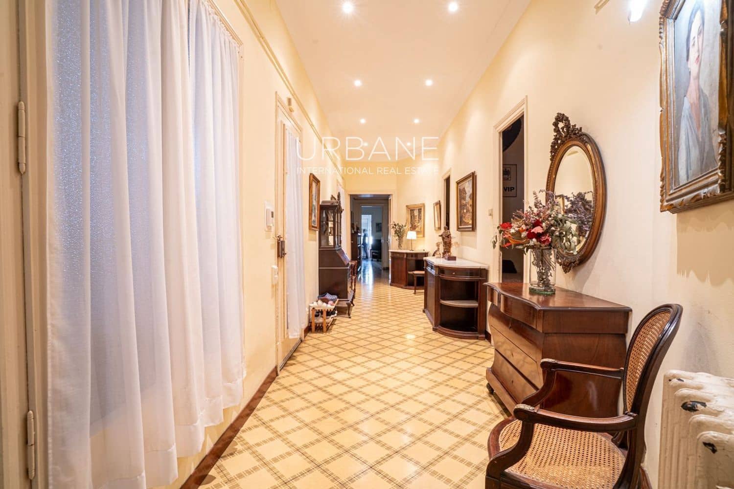 6 slaapkamer Flat te koop in Barcelona stad - € 970.000 (Ref: 9076804)