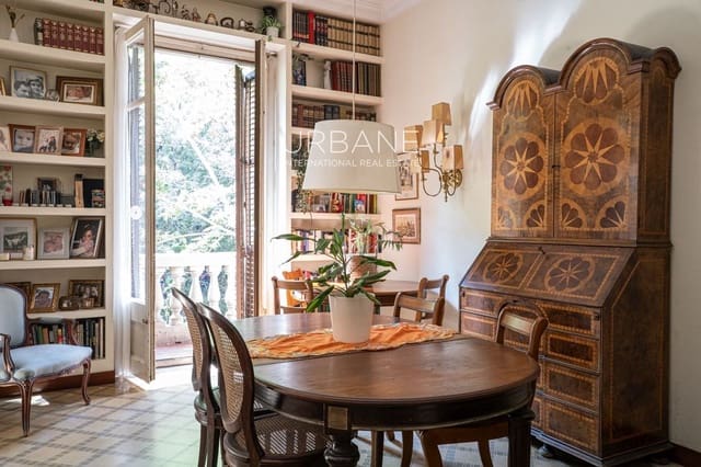 6 slaapkamer Flat te koop in L'Antiga Esquerra de L'Eixample, Barcelona stad - € 970.000 (Ref: 9076804)