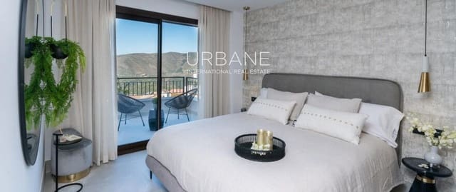 3 sypialnia Mieszkanie na sprzedaż w Istán z basenem garażem - 580 000 € (Ref: 9107925)