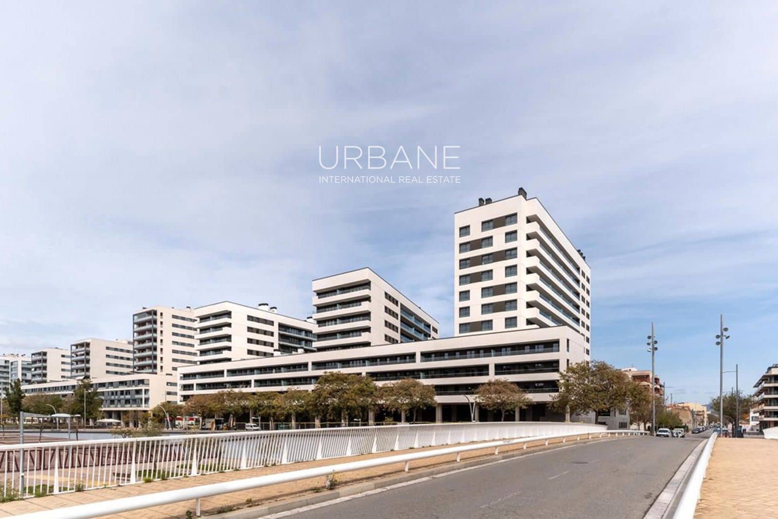 4 soveværelse Lejlighed til salg i Badalona med swimmingpool - € 657.000 (Ref: 9128881)