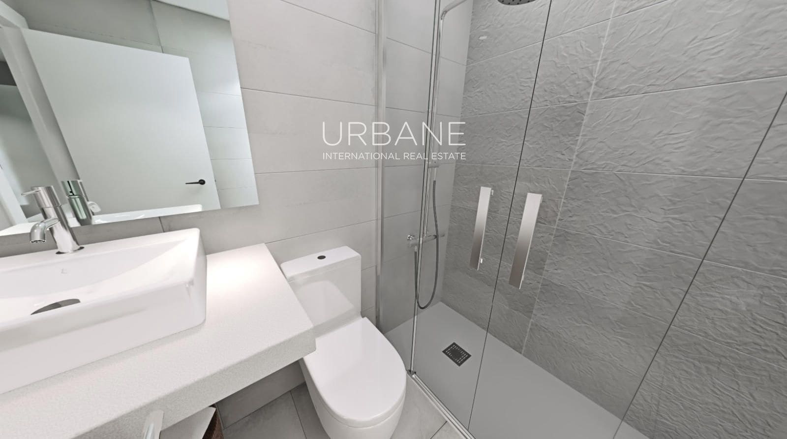 4 soveværelse Lejlighed til salg i Badalona med swimmingpool - € 657.000 (Ref: 9128881)