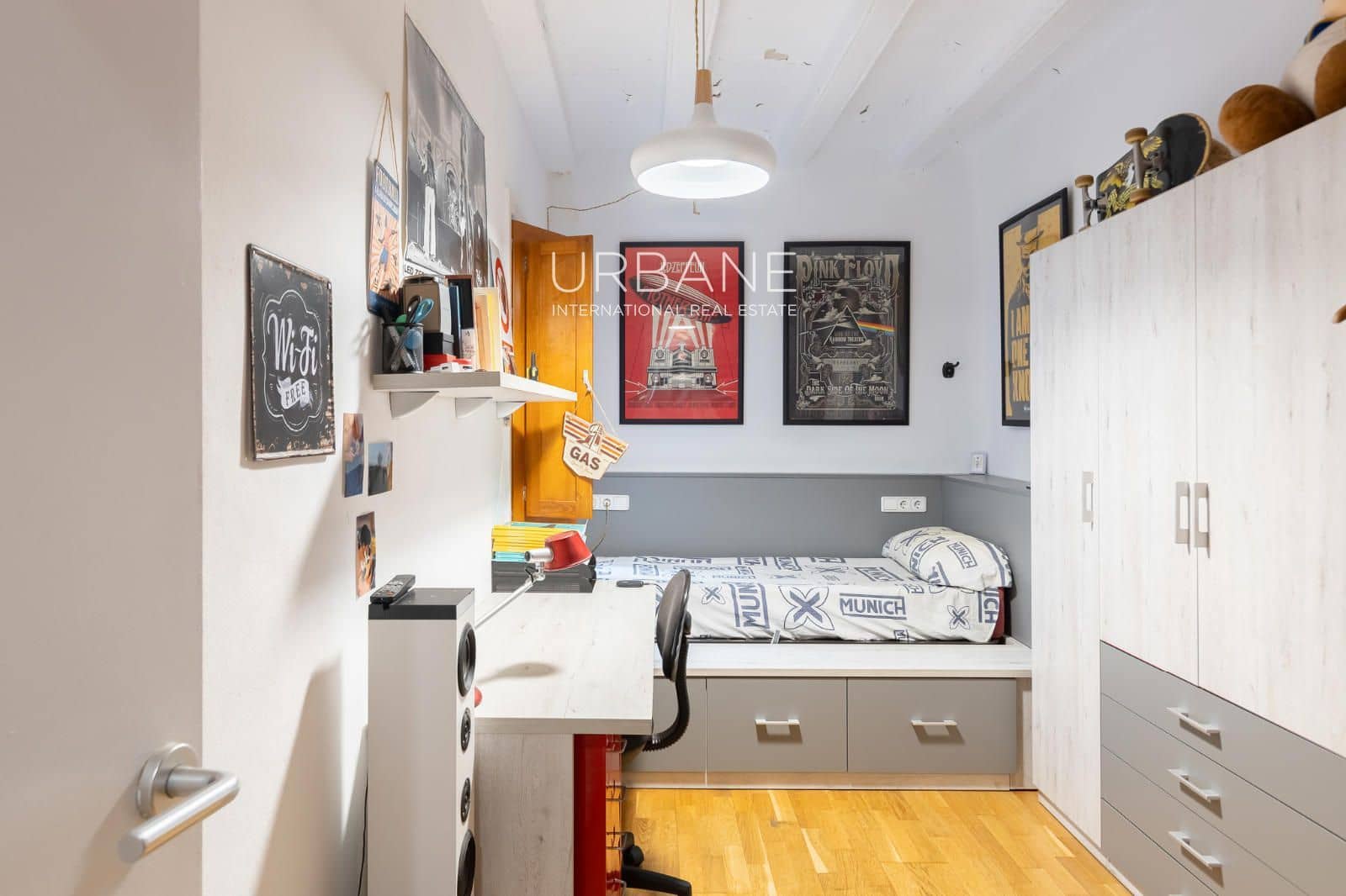 3 slaapkamer Flat te koop in Barcelona stad - € 435.000 (Ref: 9147993)