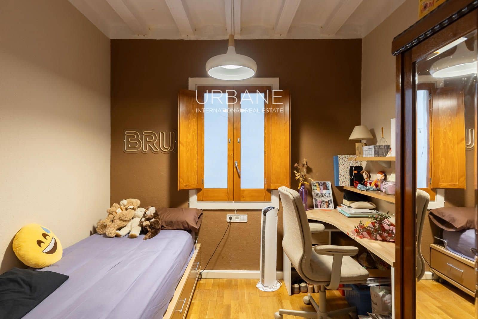 3 slaapkamer Flat te koop in Barcelona stad - € 435.000 (Ref: 9147993)