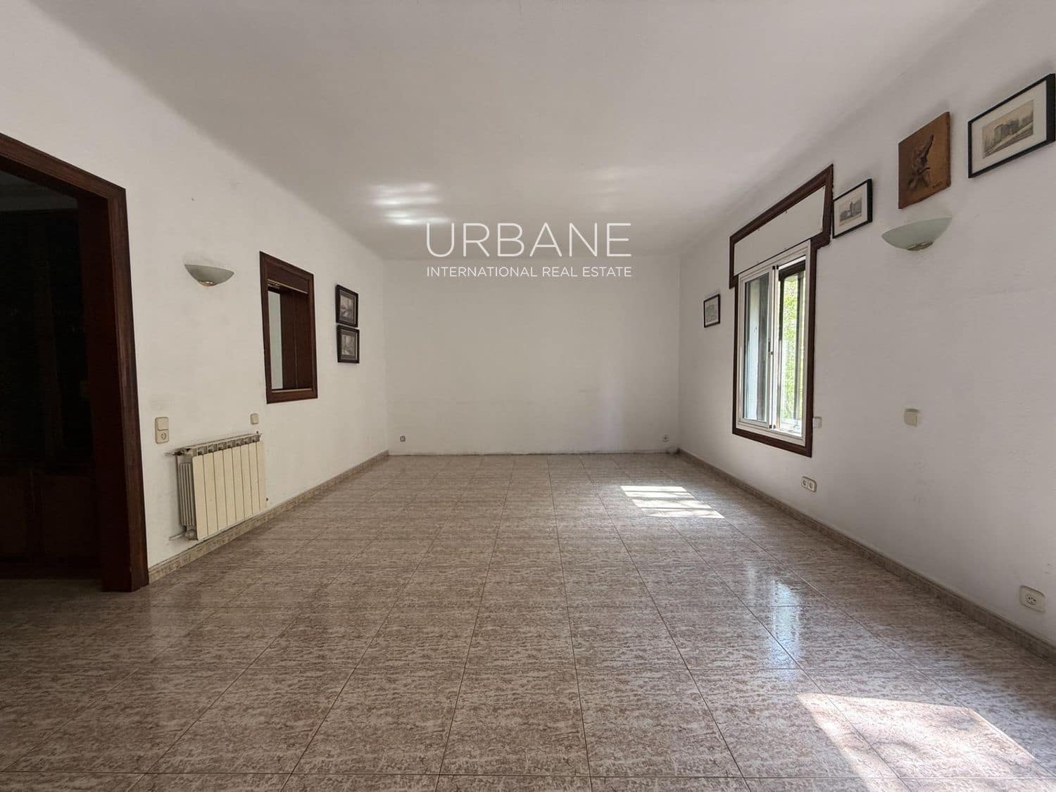 5 slaapkamer Flat te koop in Barcelona stad - € 760.000 (Ref: 9147994)