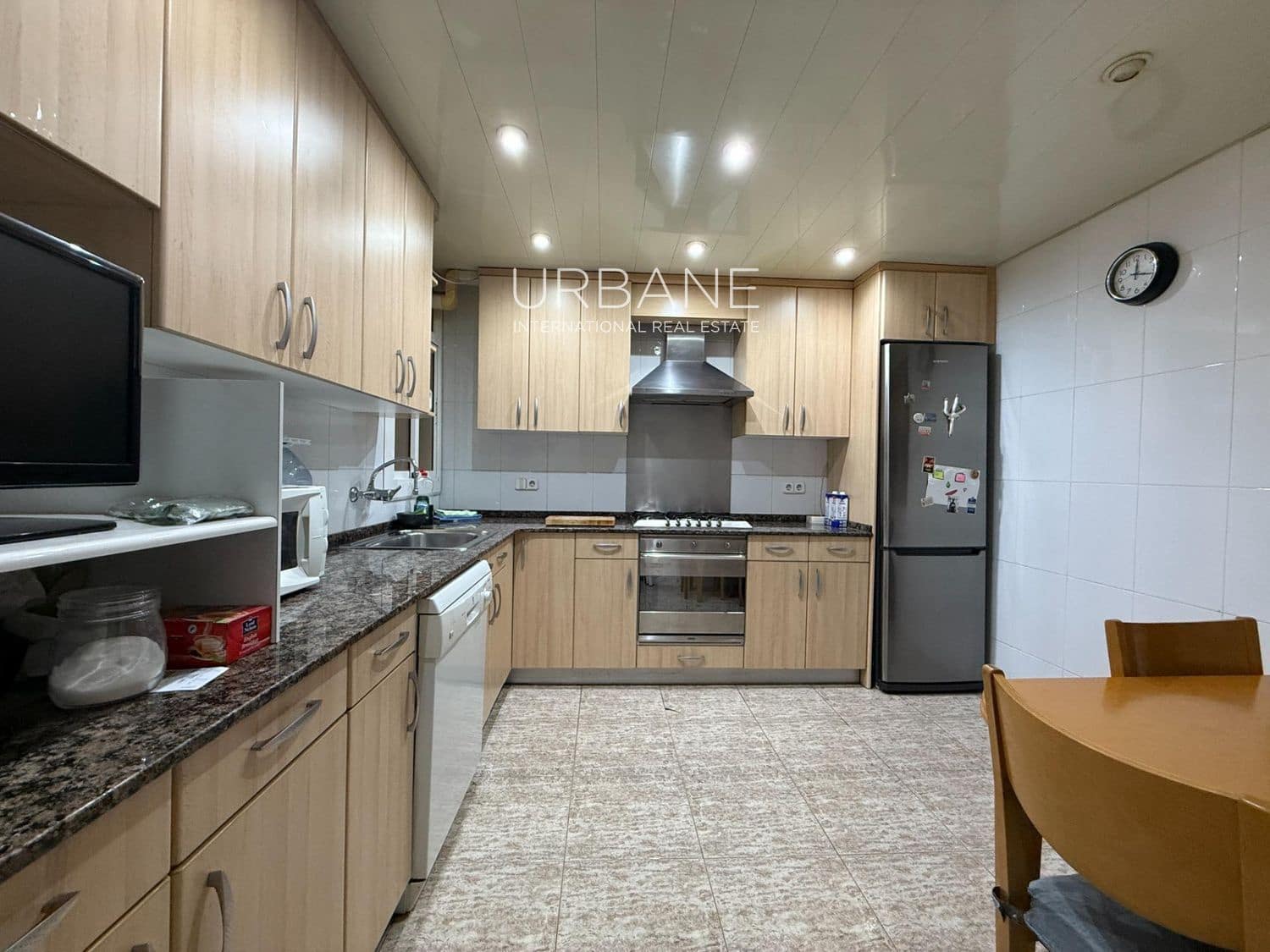 5 slaapkamer Flat te koop in Barcelona stad - € 760.000 (Ref: 9147994)