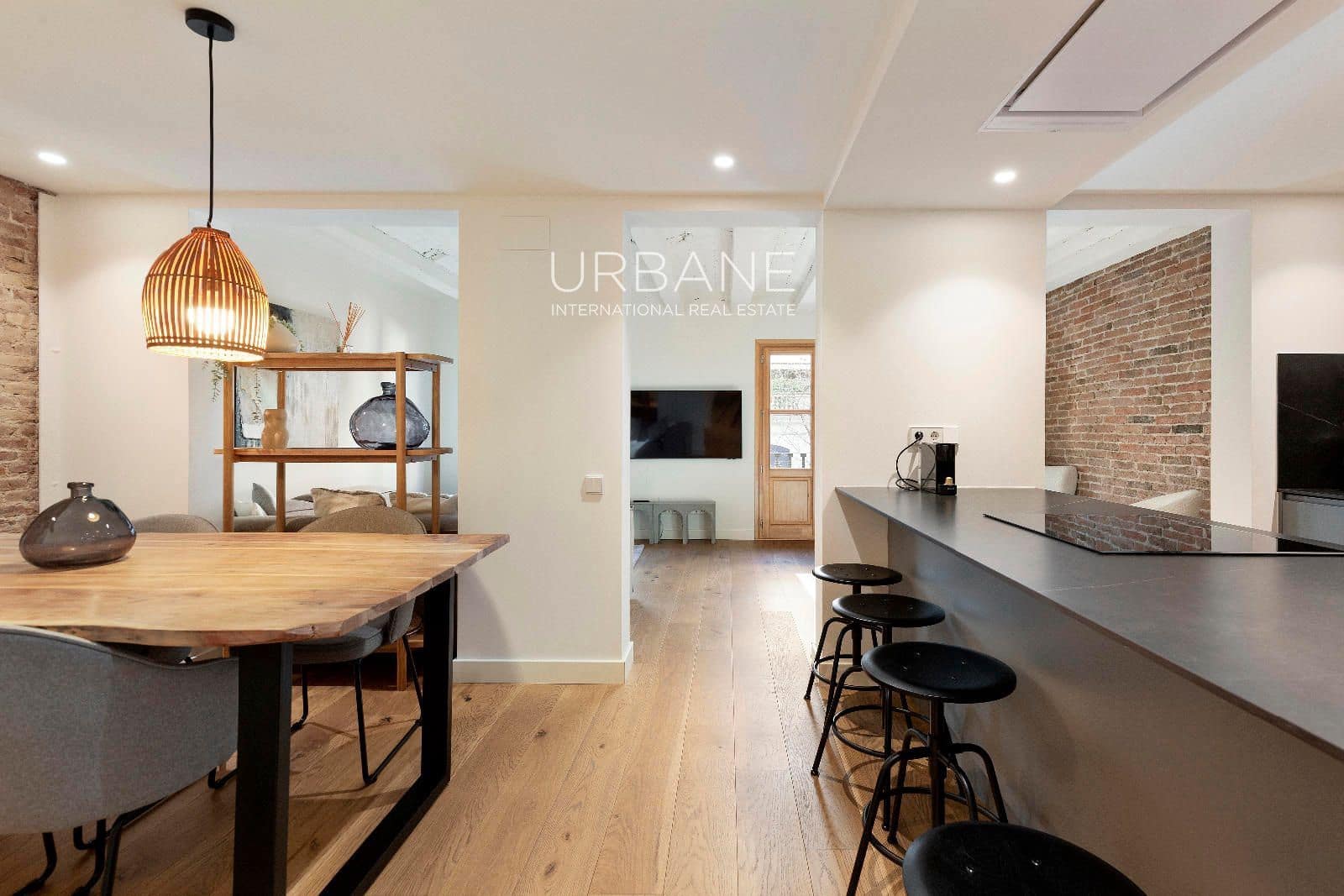 2 bedroom Flat for rent in Barcelona city - € 2,500 (Ref: 9160209)