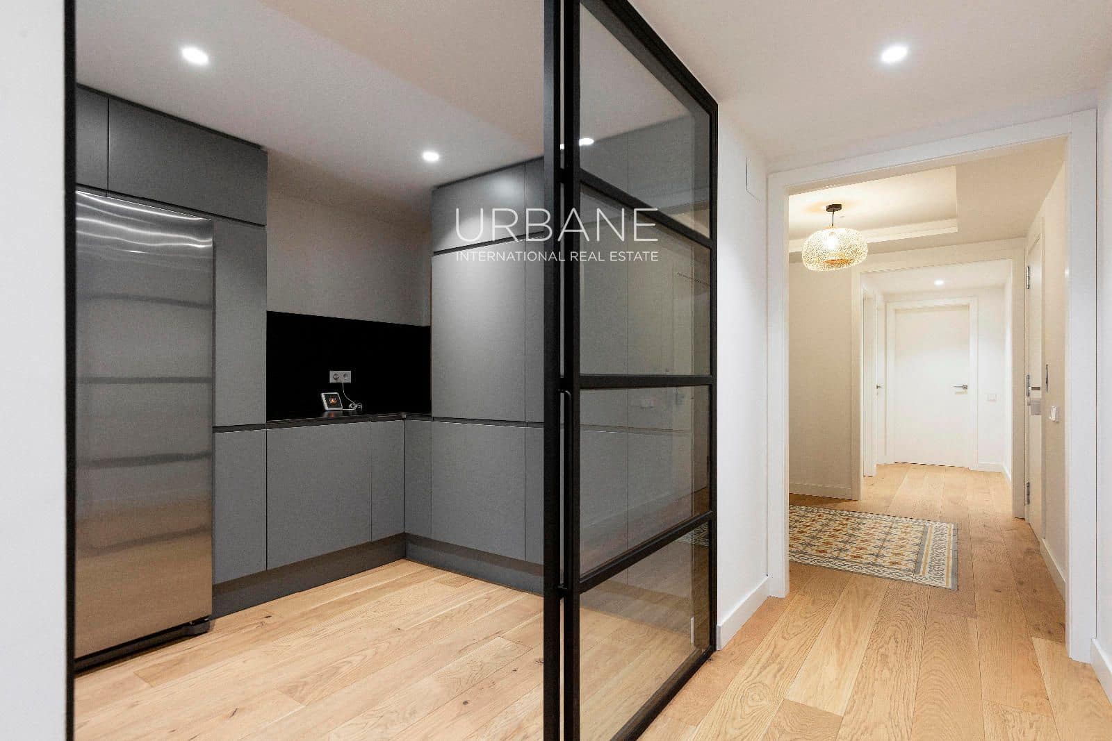 2 bedroom Flat for rent in Barcelona city - € 2,500 (Ref: 9160209)