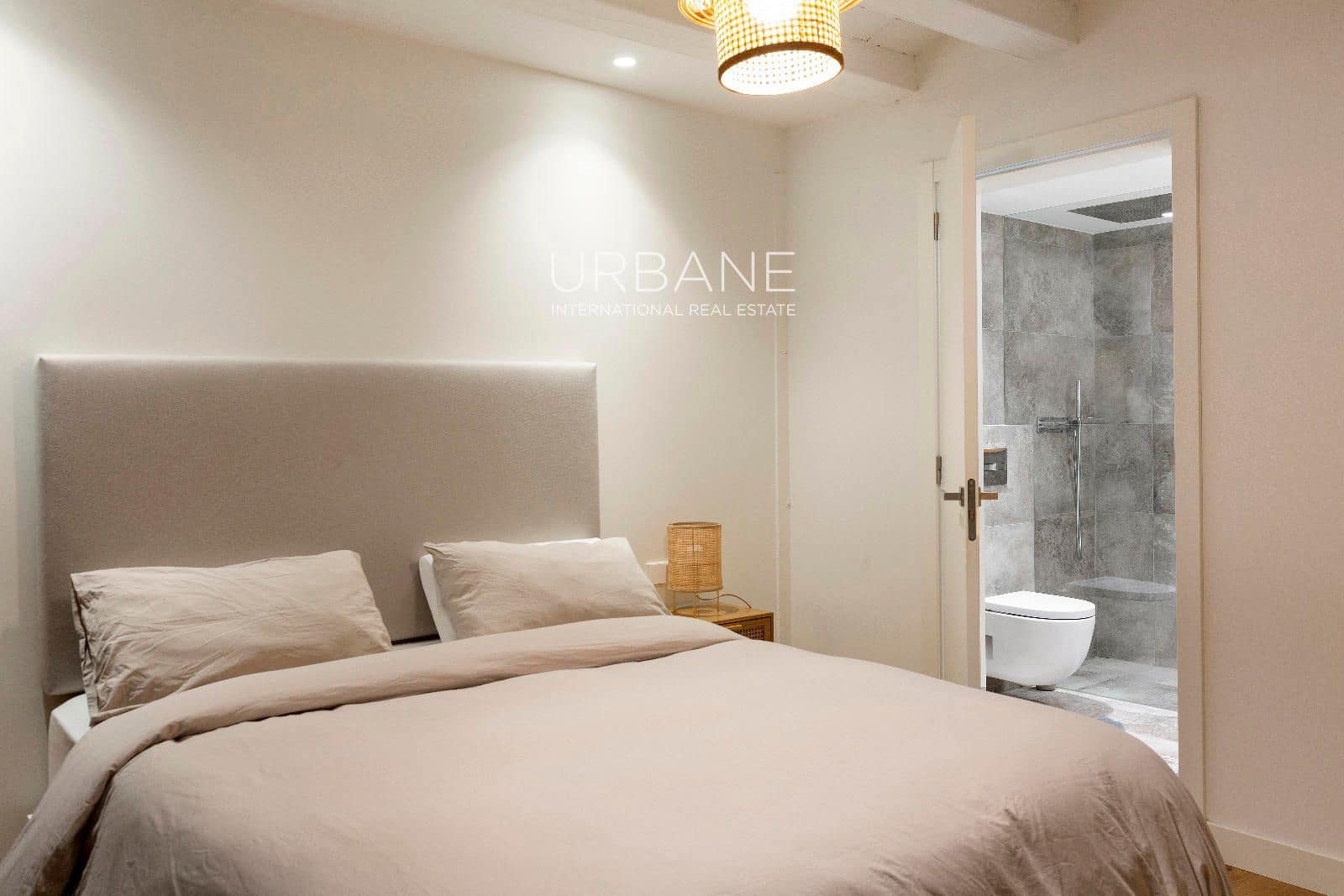 2 bedroom Flat for rent in Barcelona city - € 2,500 (Ref: 9160209)