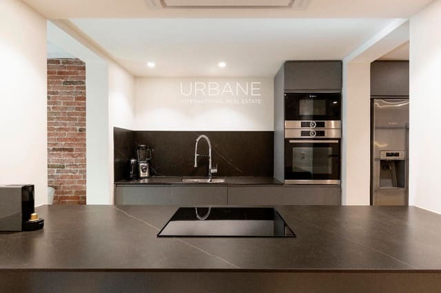 Piso de 2 habitaciones en Eixample, Barcelona ciudad en alquiler - 2.500 € (Ref: 9160209)