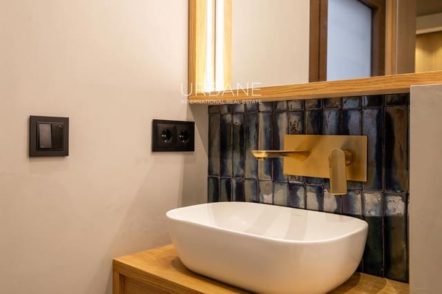 3 bedroom Flat for sale in Sarrià-Sant Gervasi, Barcelona city - € 925,000 (Ref: 9200958)