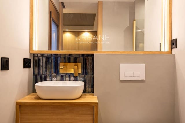 3 bedroom Flat for sale in Sarrià-Sant Gervasi, Barcelona city - € 925,000 (Ref: 9200958)