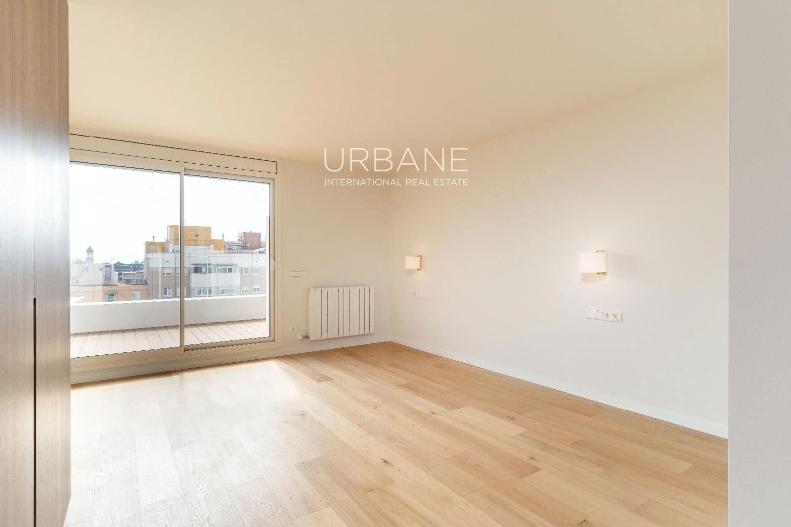 5 soveværelse Lejlighed til salg i Barcelona by med garage - € 2.250.000 (Ref: 9201792)