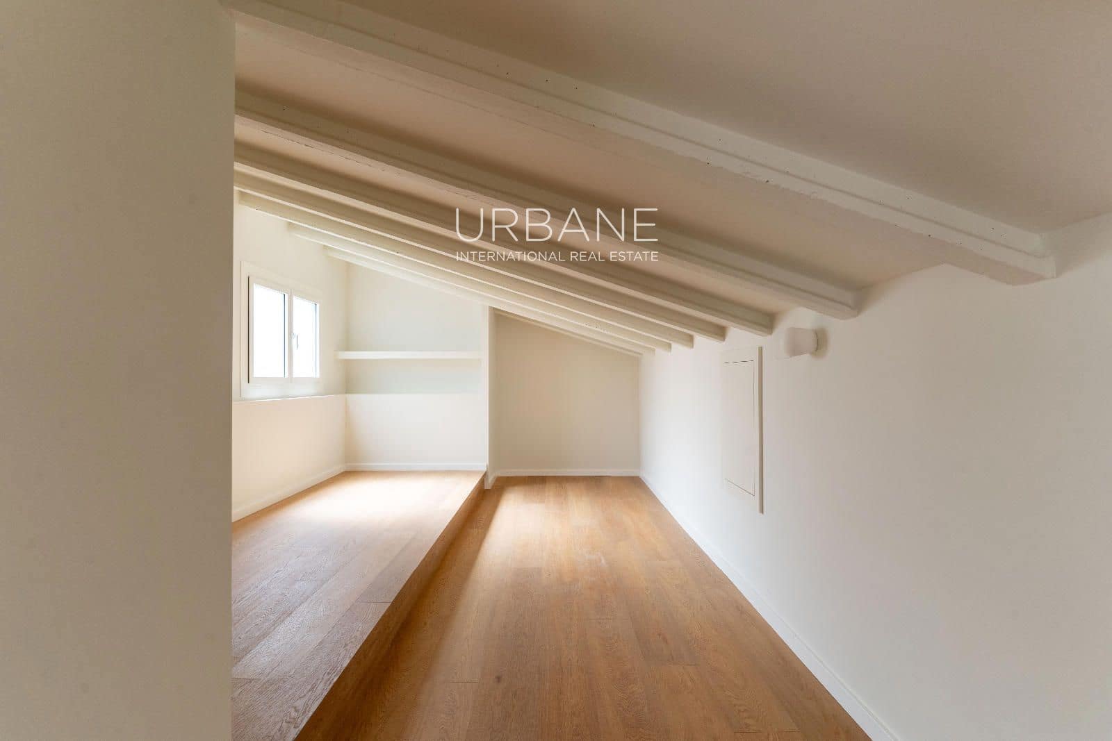 5 soveværelse Lejlighed til salg i Barcelona by med garage - € 2.250.000 (Ref: 9201792)