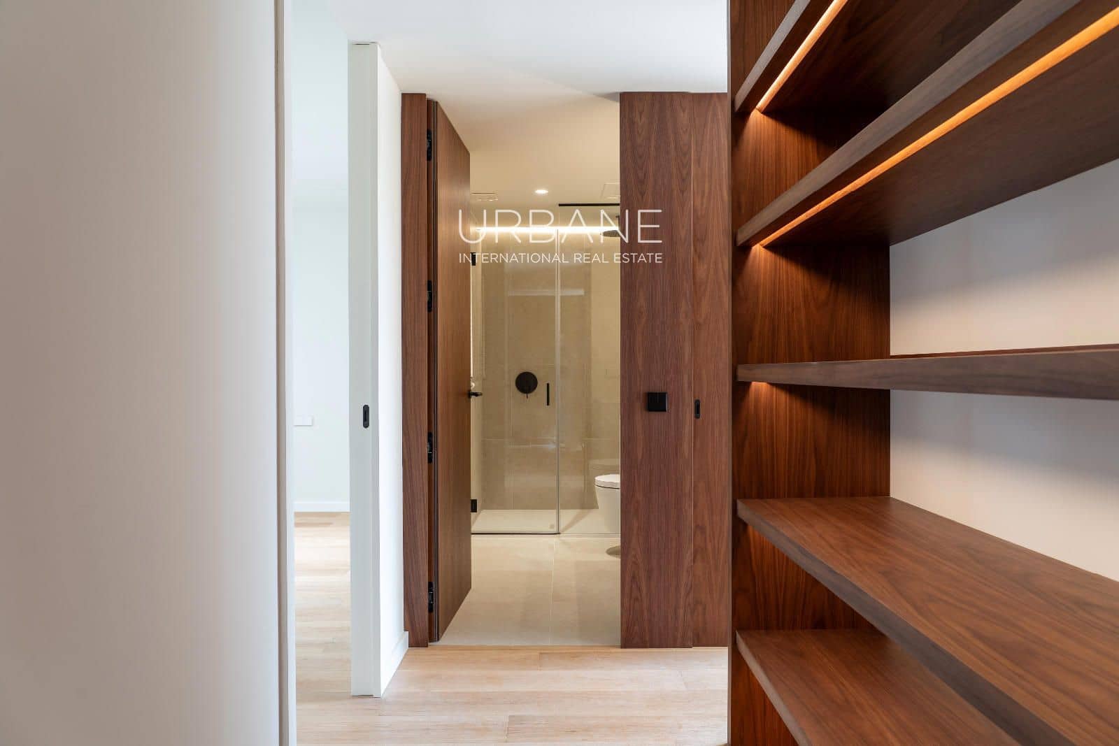 5 soveværelse Lejlighed til salg i Barcelona by med garage - € 2.250.000 (Ref: 9201792)