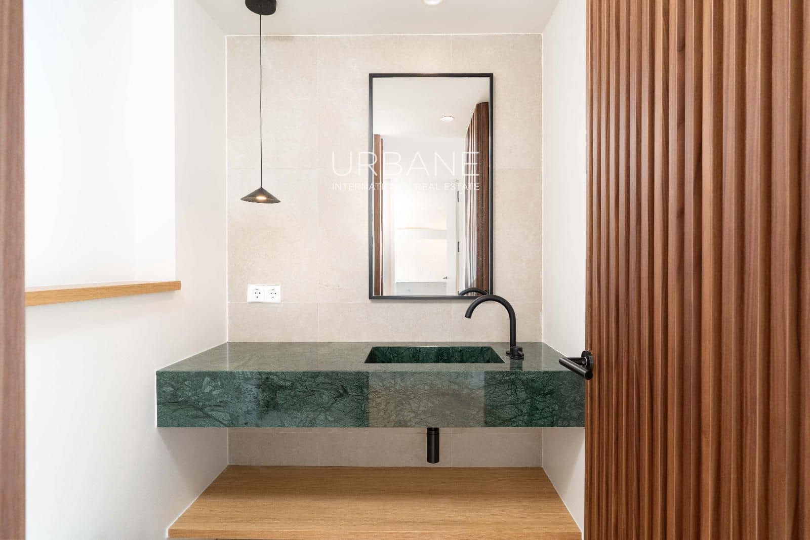 5 soveværelse Lejlighed til salg i Barcelona by med garage - € 2.250.000 (Ref: 9201792)