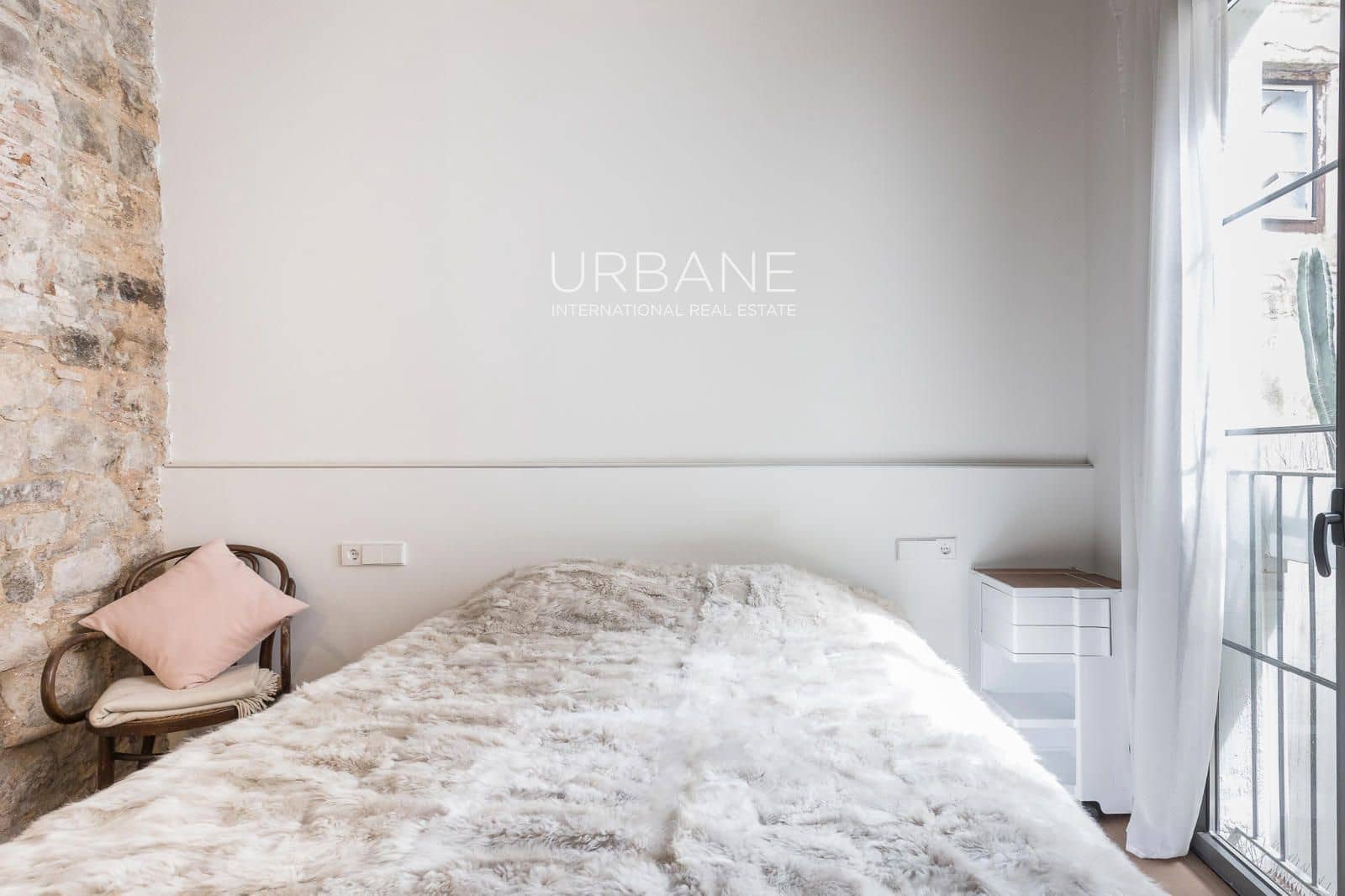 2 quarto Apartamento para arrendar em Barcelona cidade - 2 000 € (Ref: 9243639)