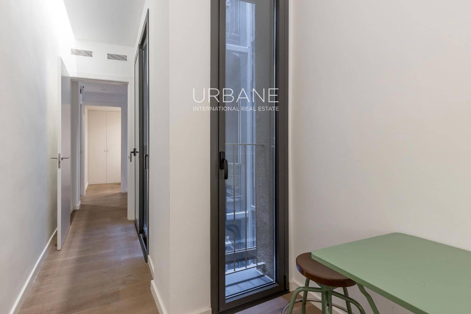 2 quarto Apartamento para arrendar em Barcelona cidade - 2 000 € (Ref: 9243639)