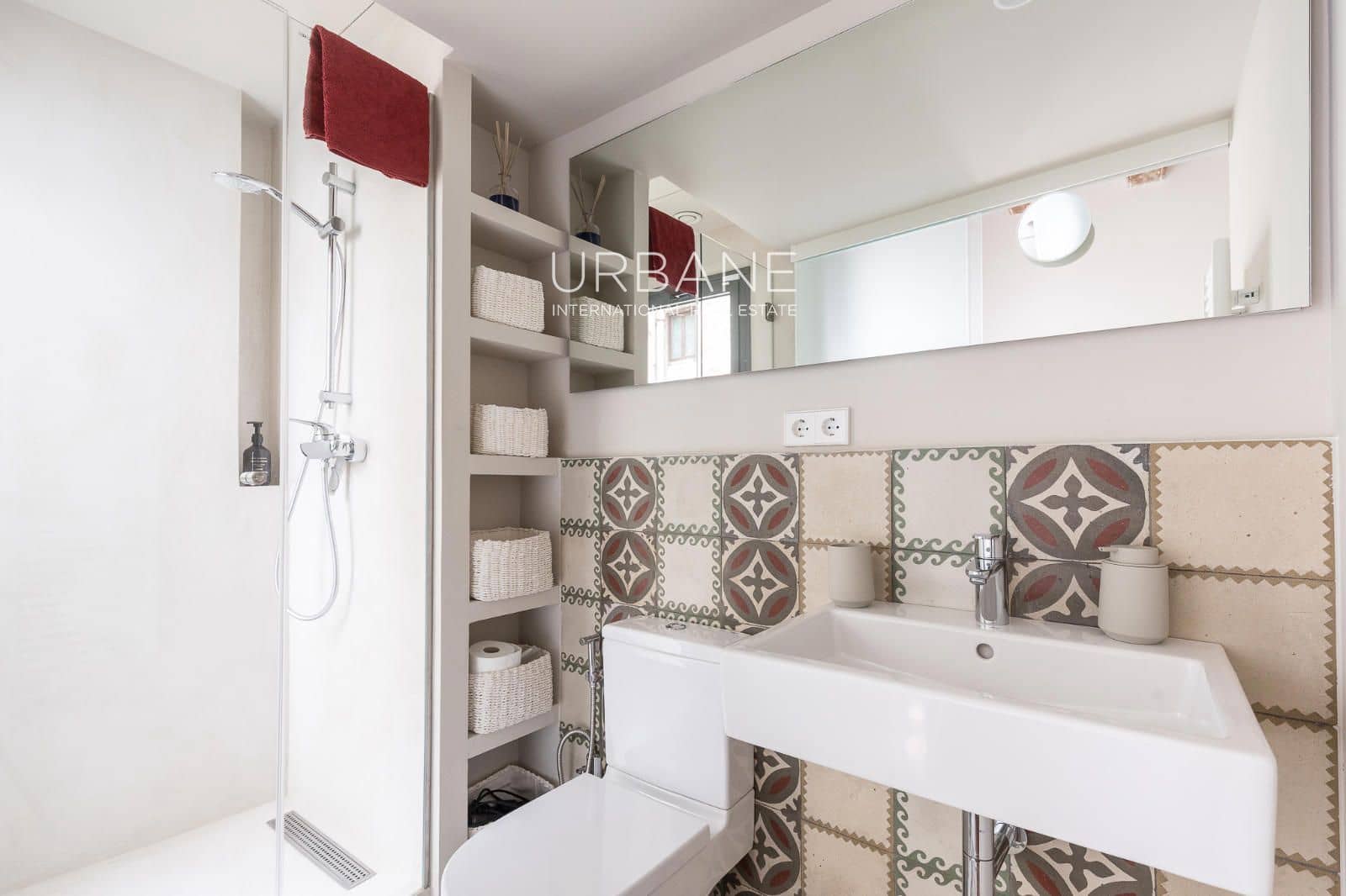 2 quarto Apartamento para arrendar em Barcelona cidade - 2 000 € (Ref: 9243639)