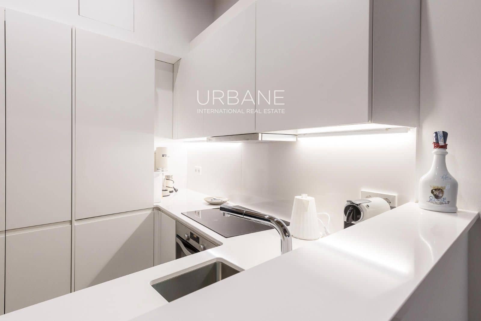 2 quarto Apartamento para arrendar em Barcelona cidade - 2 000 € (Ref: 9243639)