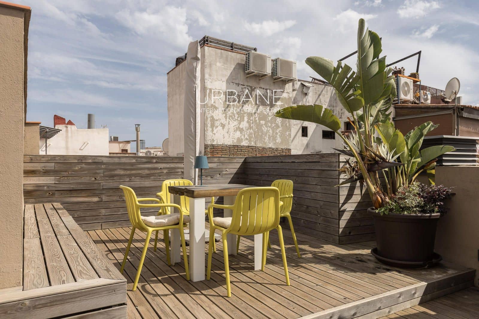 2 quarto Apartamento para arrendar em Barcelona cidade - 2 000 € (Ref: 9243639)