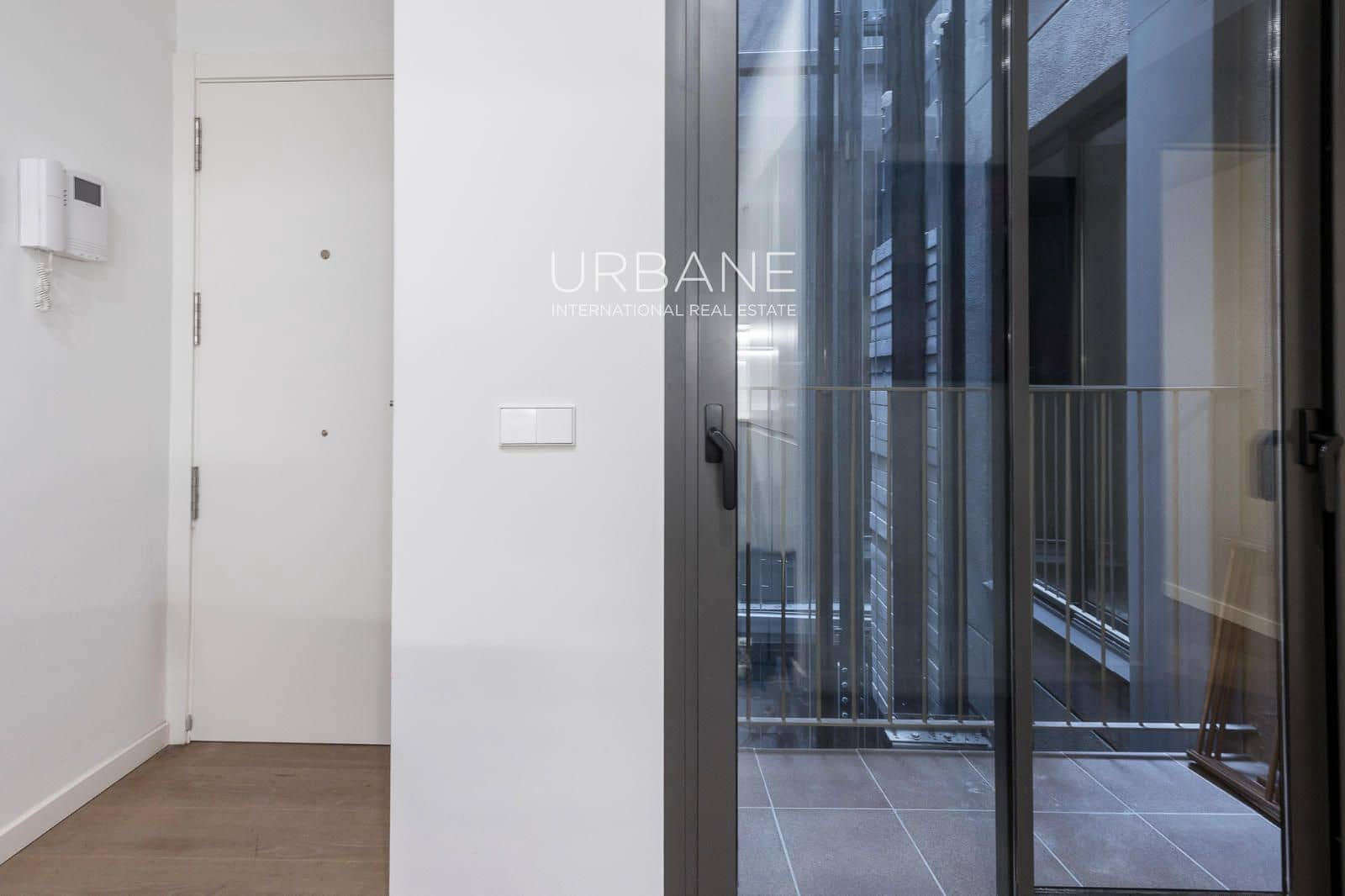 2 quarto Apartamento para arrendar em Barcelona cidade - 2 000 € (Ref: 9243639)