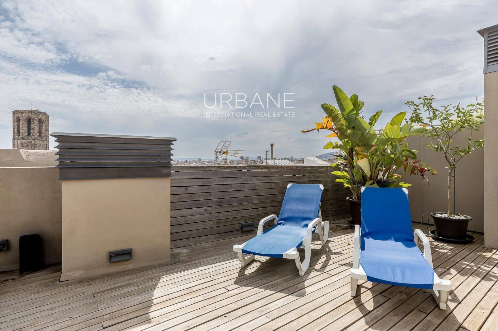 2 quarto Apartamento para arrendar em Barcelona cidade - 2 000 € (Ref: 9243639)