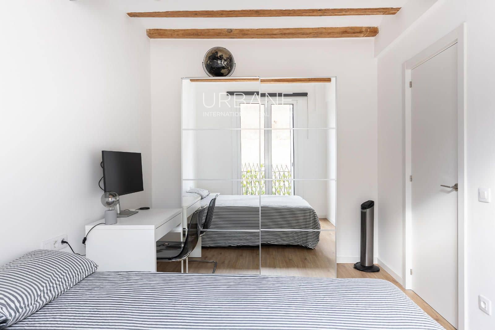 2 sypialnia Mieszkanie na sprzedaż w Miasto Barcelona - 260 000 € (Ref: 9331042)