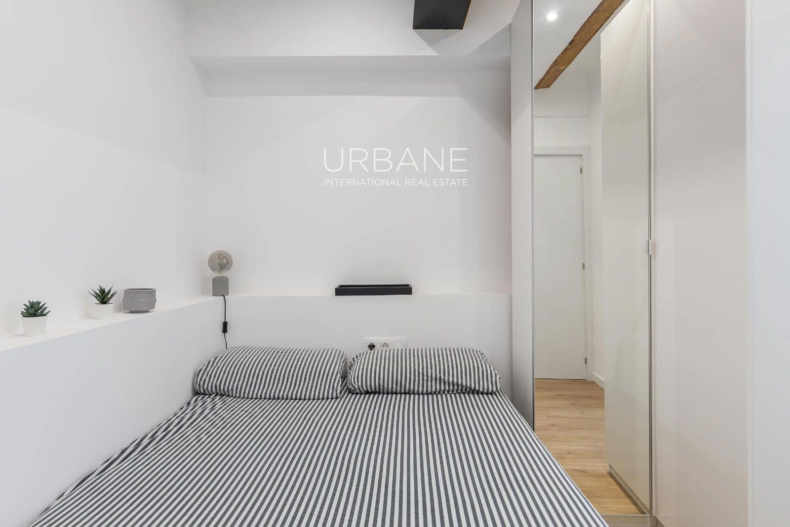 2 sypialnia Mieszkanie na sprzedaż w Miasto Barcelona - 260 000 € (Ref: 9331042)