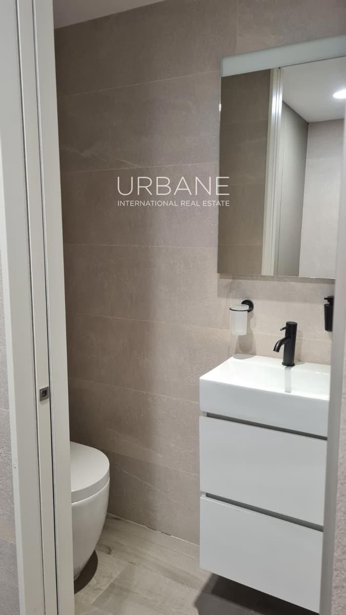 1 bedroom Flat for sale in Barcelona city with pool garage - € 620,000 (Ref: 9348678)