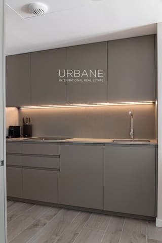 1 bedroom Flat for sale in Barcelona city with pool garage - € 620,000 (Ref: 9348678)