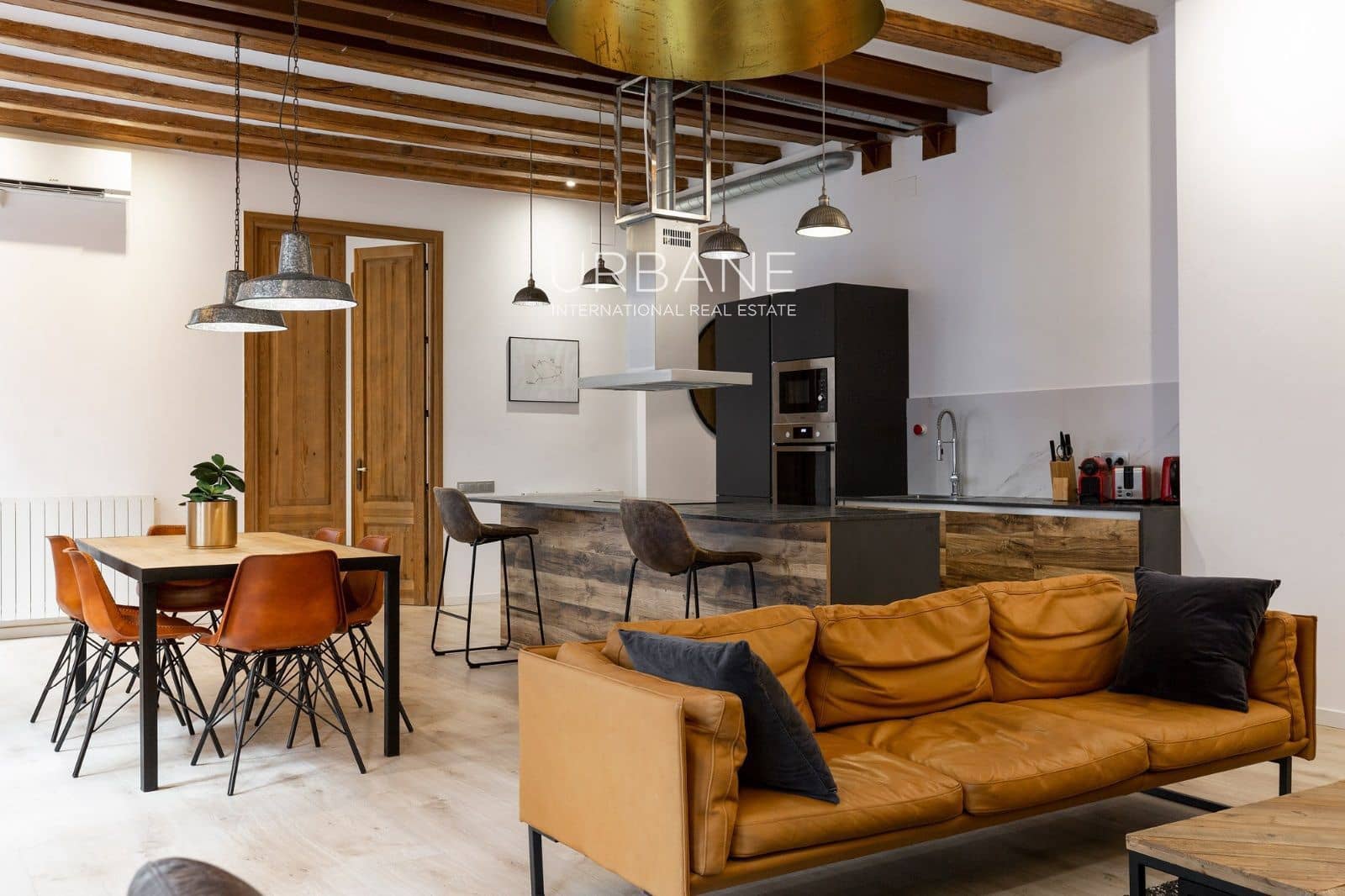 3 sovrum Lägenhet att hyra i Barcelona stad - 2 700 € (Ref: 9349791)