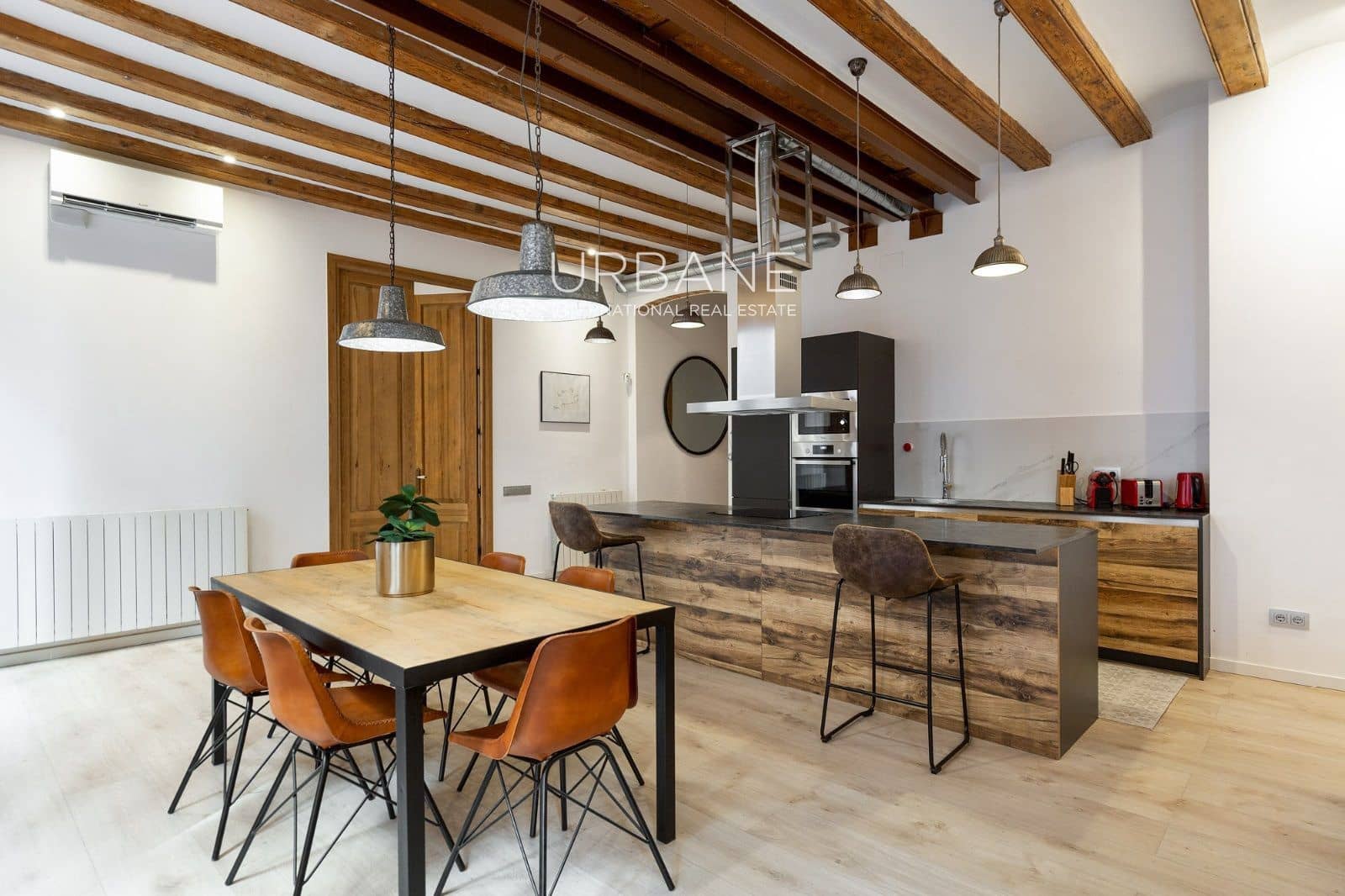 3 sovrum Lägenhet att hyra i Barcelona stad - 2 700 € (Ref: 9349791)