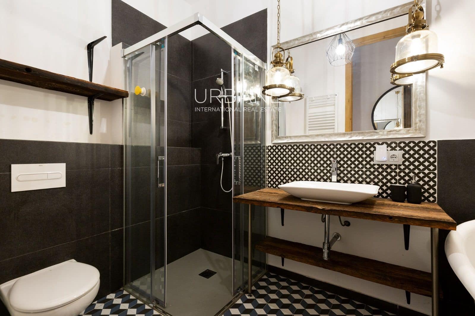 3 sovrum Lägenhet att hyra i Barcelona stad - 2 700 € (Ref: 9349791)