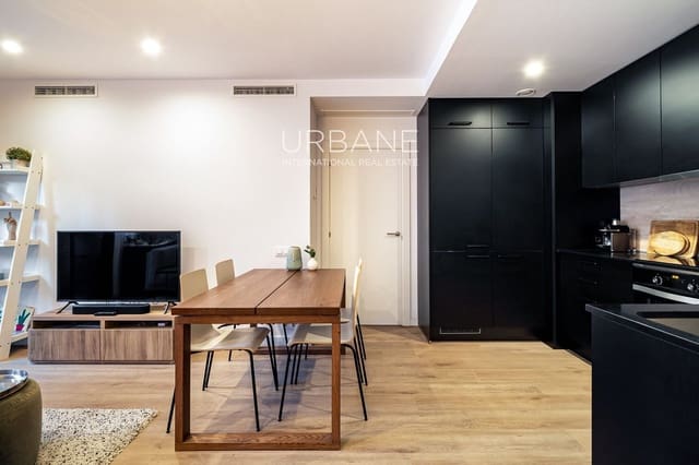 2 soverom Penthouse til leie i El Poble Sec, Barcelona by - € 2 300 (Ref: 9349793)