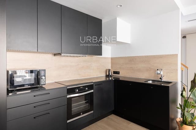 2 soverom Penthouse til leie i El Poble Sec, Barcelona by - € 2 300 (Ref: 9349793)