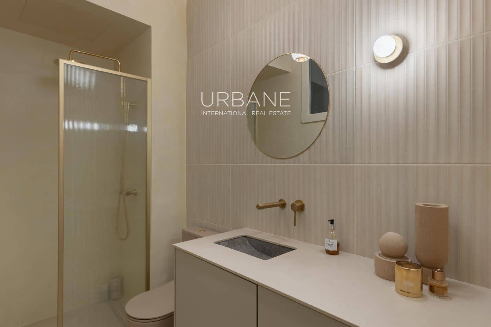 1 slaapkamer Flat te koop in Barcelona stad - € 319.000 (Ref: 9396843)