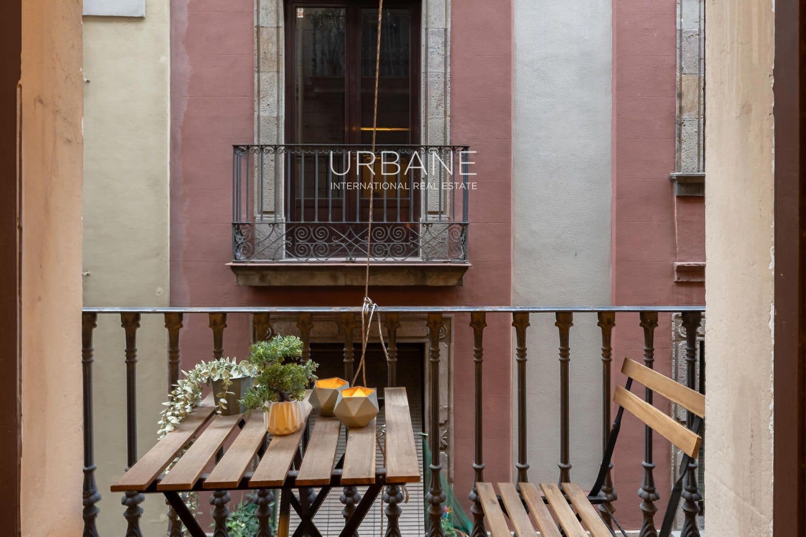 1 slaapkamer Flat te koop in Barcelona stad - € 319.000 (Ref: 9396843)