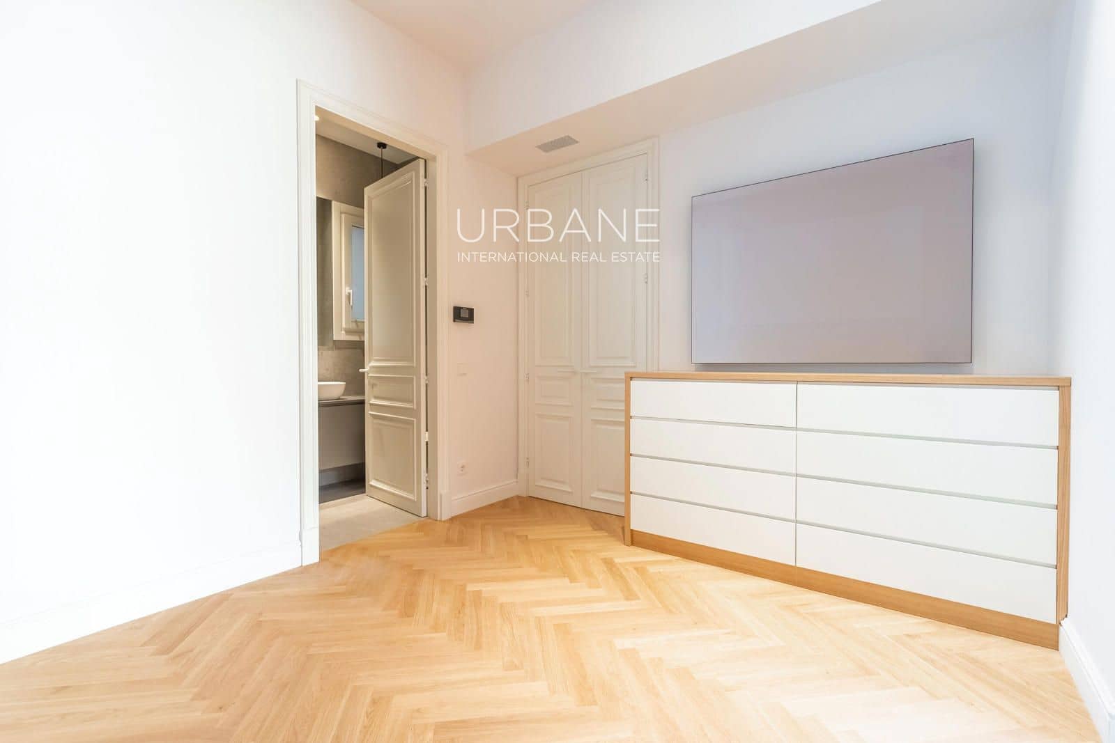 2 soveværelse Lejlighed til salg i Barcelona by - € 950.000 (Ref: 9403633)