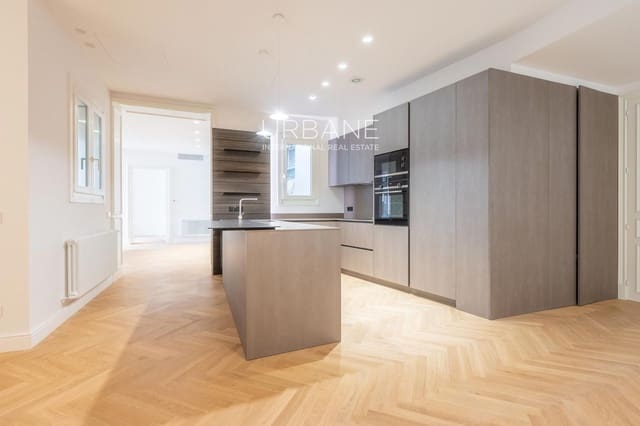 2 soveværelse Lejlighed til salg i El Barri Gòtic, Barcelona by - € 950.000 (Ref: 9403633)