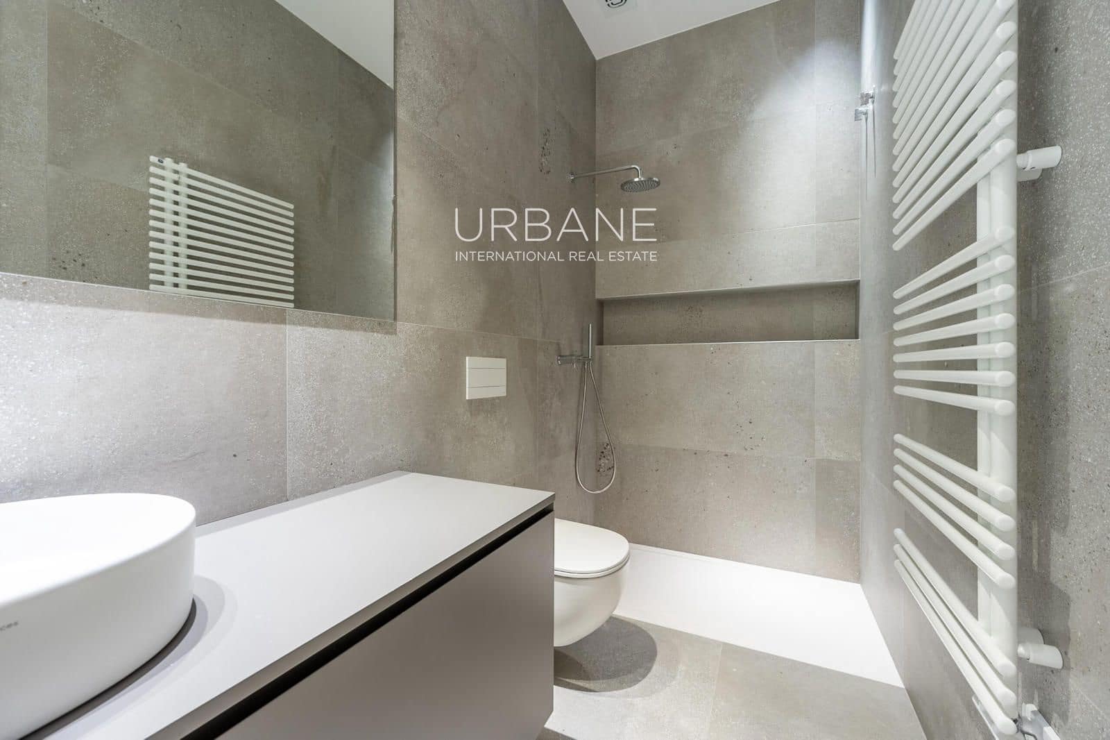 2 soveværelse Lejlighed til salg i Barcelona by - € 950.000 (Ref: 9403633)