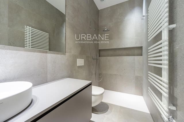 2 soveværelse Lejlighed til salg i El Barri Gòtic, Barcelona by - € 725.000 (Ref: 9403634)