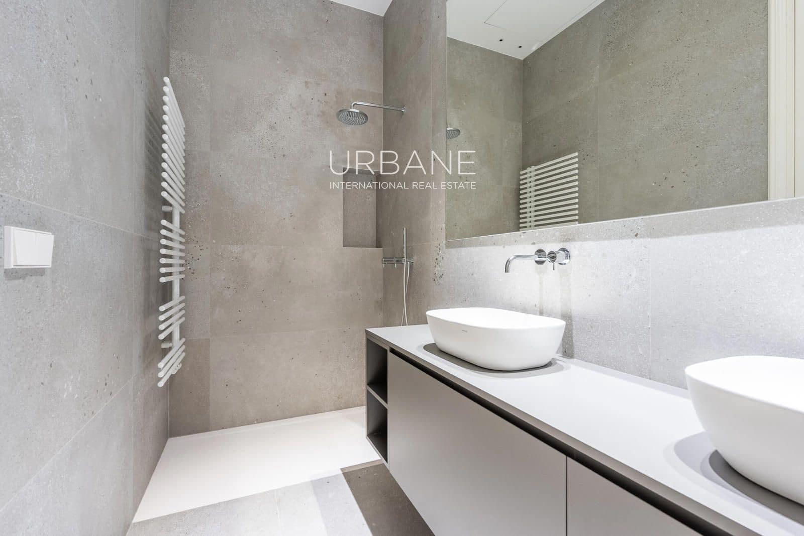 2 soveværelse Lejlighed til salg i Barcelona by - € 725.000 (Ref: 9403634)