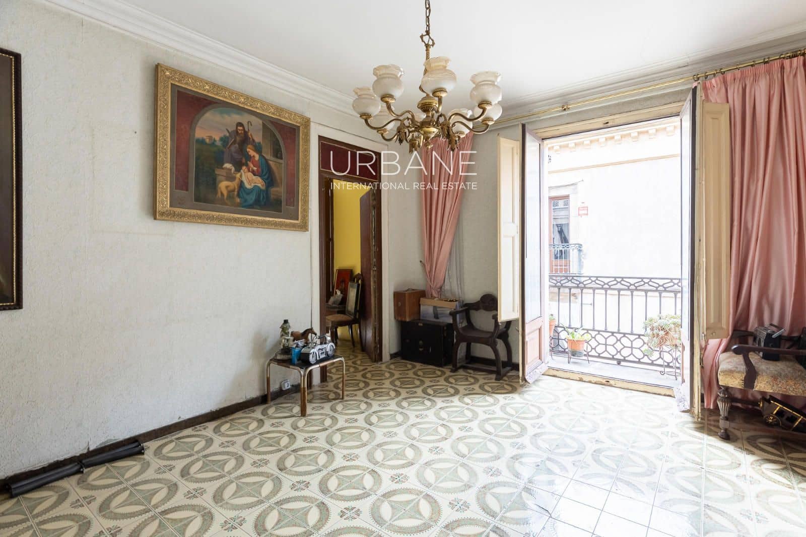 4 soveværelse Lejlighed til salg i Barcelona by - € 690.000 (Ref: 9404679)