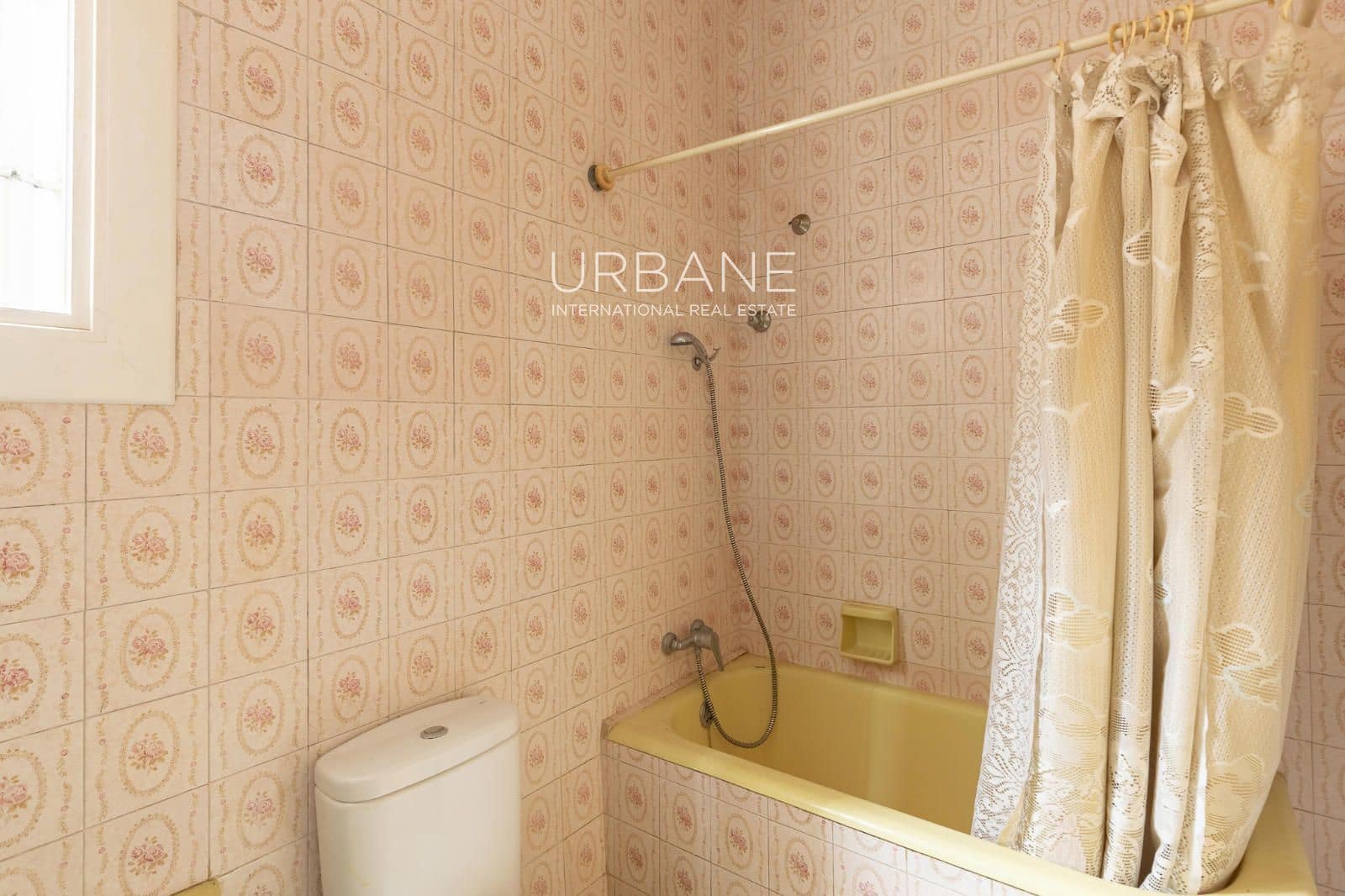 4 soveværelse Lejlighed til salg i Barcelona by - € 690.000 (Ref: 9404679)