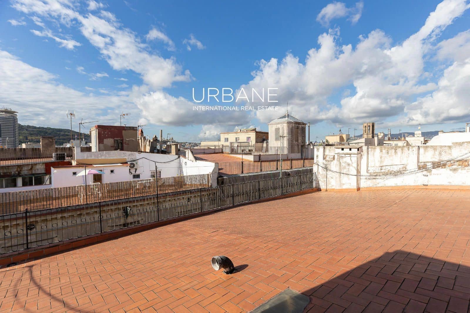 4 soveværelse Lejlighed til salg i Barcelona by - € 690.000 (Ref: 9404679)