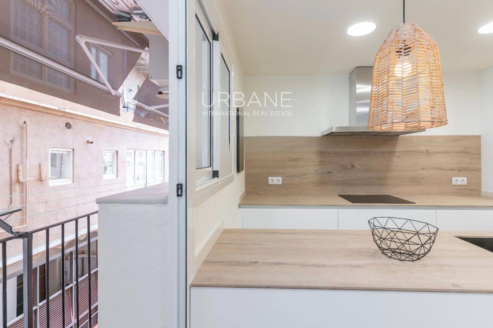 3 soveværelse Lejlighed til leje i Barcelona by - € 4.995 (Ref: 9411348)