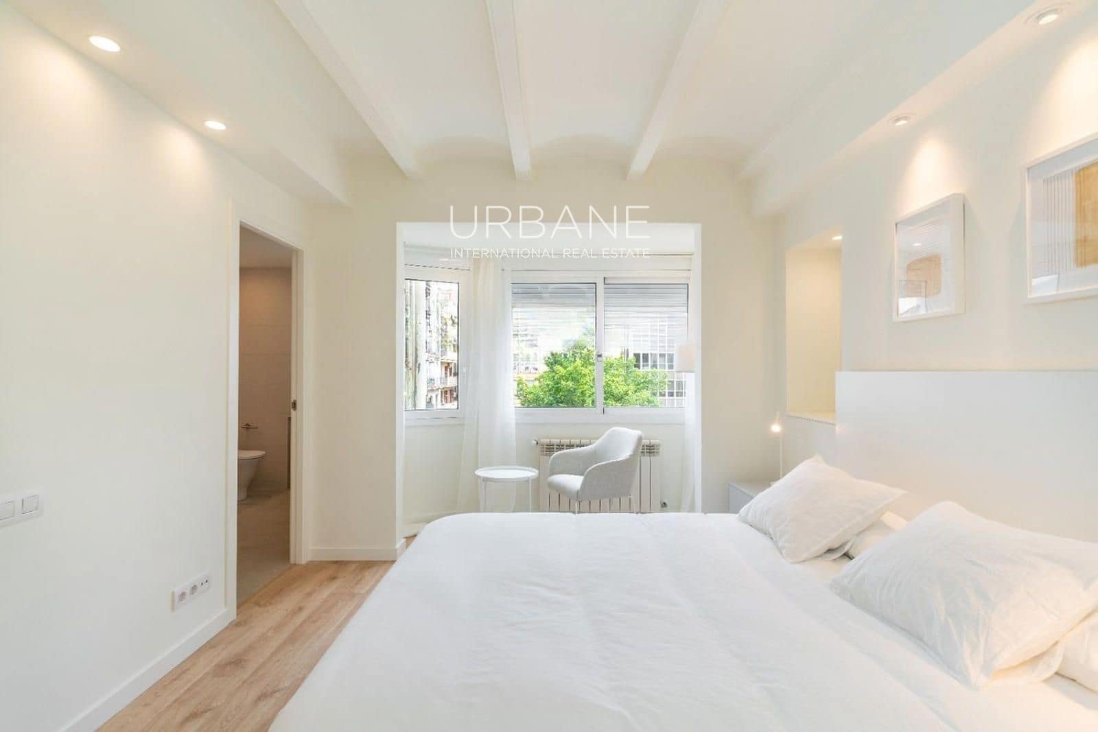 3 soveværelse Lejlighed til leje i Barcelona by - € 4.995 (Ref: 9411348)