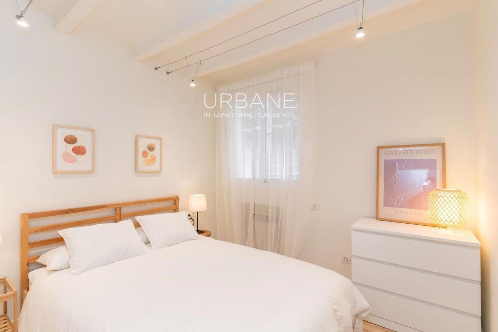 3 soveværelse Lejlighed til leje i Barcelona by - € 4.995 (Ref: 9411348)