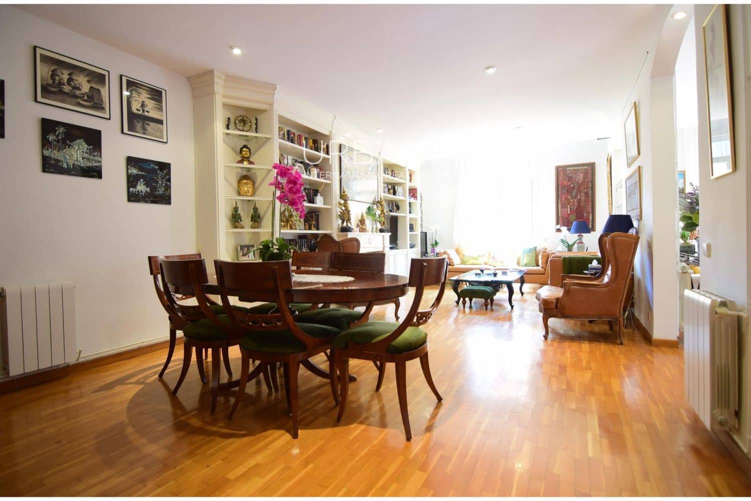 8 soverom Villa til salgs i Barcelona by med svømmebasseng garasje - € 1 980 000 (Ref: 9417441)