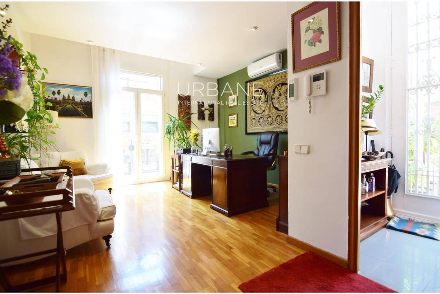 8 soverom Villa til salgs i Barcelona by med svømmebasseng garasje - € 1 980 000 (Ref: 9417441)